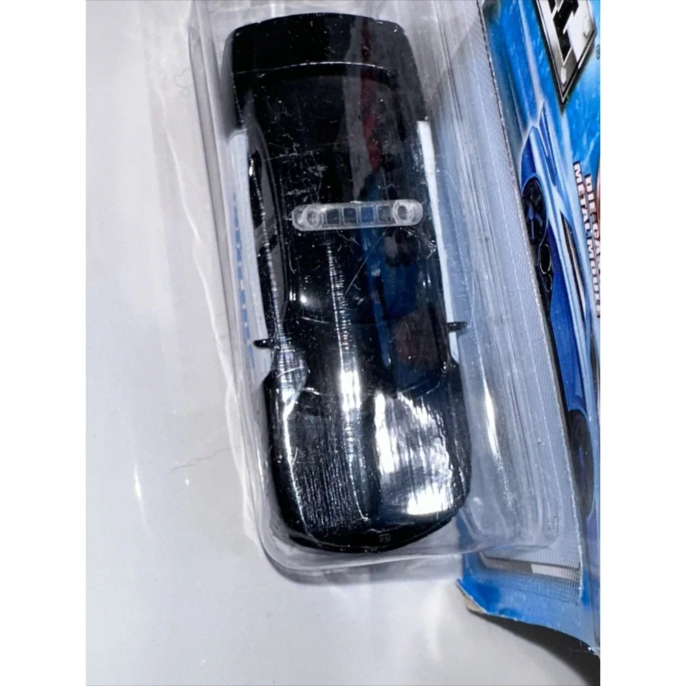 Maisto Fresh Metal Metro Police Car Die-Cast Black White 1/64 Scale 15044 NEW